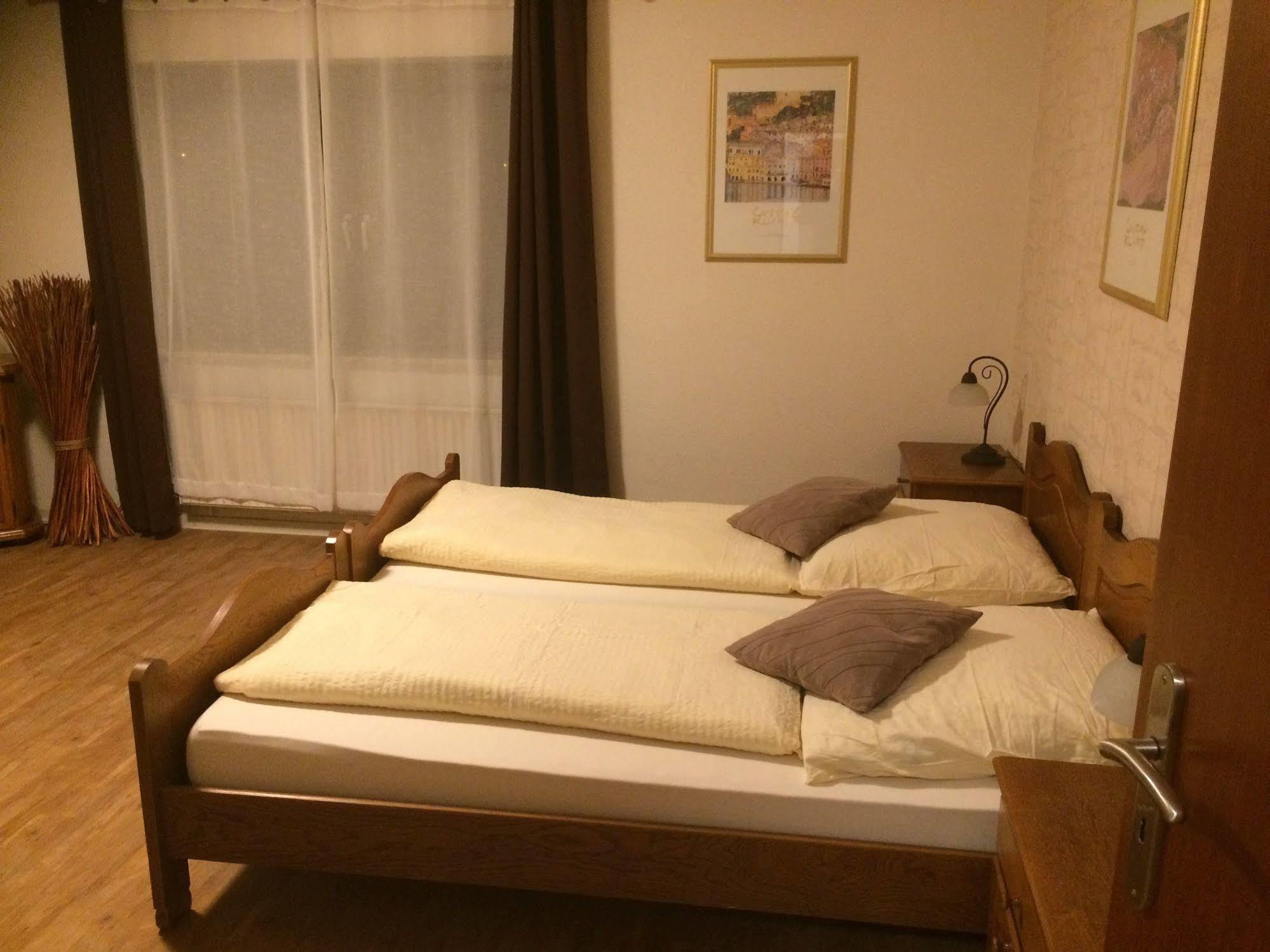 Hotel Zum Schnackel In Mainz Wiesbaden Buitenkant foto
