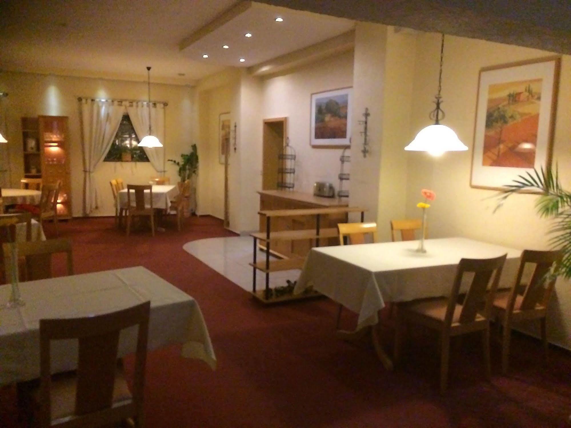 Hotel Zum Schnackel In Mainz Wiesbaden Buitenkant foto